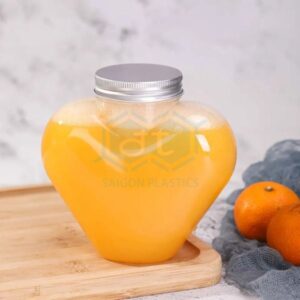 Heart-shaped pet plastic water bottle; capacity 300ml - 500ml